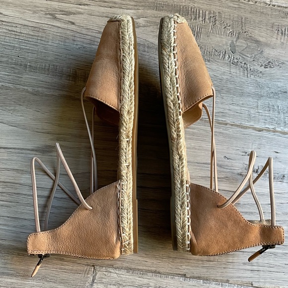 Eileen Fisher Tan Leather Espadrille Flat Elastic Straps Zip Heel Closure SZ 7 - Picture 12 of 16